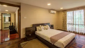 Swayambhu Hotels and Apartments - Zimmer