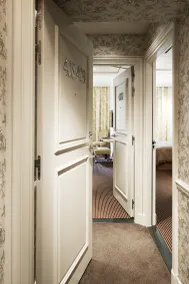 Grand Hôtel Du Palais Royal - Room