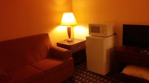 Econo Lodge Inn & Suites Brookings - Room