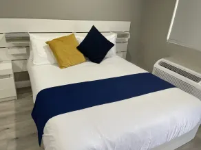 After 3 Inn - Room