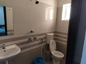 AIIMS Nagar Homestay by Hezitt Stay  - Badeværelse