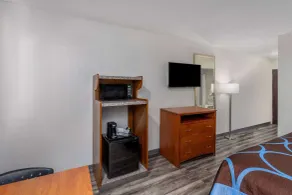 Super 8 by Wyndham Clayton - Chambre