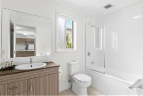 Direct Collective - Breeze on Brightwater - Bagno