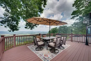 Luxury Tudor Estate Pool, Spa and Valley Views - Interior