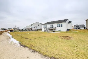 Spacious Waterfront Yorkville Getaway w/ Yard - Innvendig