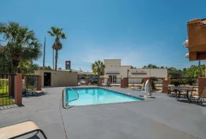 Econo Lodge Inn & Suites Diamondhead - Piscine