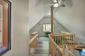 Secluded New Durham Home w/ Mtn & Lake Views! - Interiör
