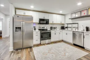 Great for Groups! Greensboro Getaway, 1 Mi to Dtwn - Interior