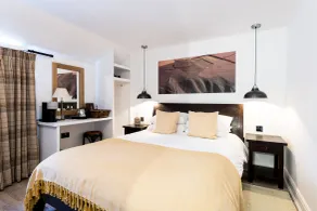 The Queen's Arms - Room