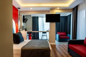 Lucky Monkey Midi Hotel - Room