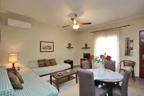 Aloe Luxury Apartments - Restaurant