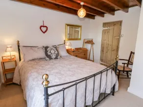 Crooked Cottage - Room