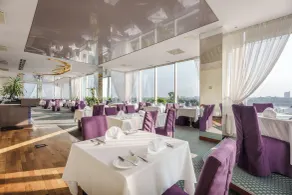 Riga Islande Hotel with FREE Parking - Restaurante