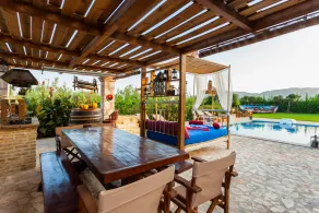 Agro Art Boutique & Luxury Villas - Two Art Villas with Pools, Unique Decors, and a Treehouse Option - Piscine