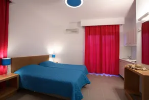 Iris Skiathos - Rom
