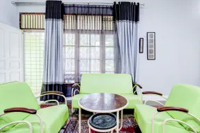 Hotel O Jalan Jenderal Sudirman Near Imam Bonjol Square Formerly Nelvi Guest House - Hall