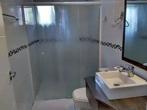 Guga's Hotel - Bathroom