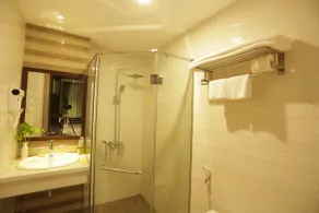 Adeline Hotel Hanoi - Bathroom