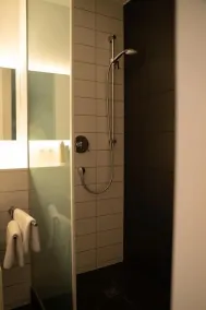 Motorworld Inn Hotel Böblingen - Bathroom