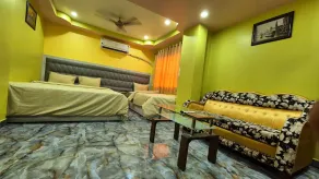Hotel Mahal & Restaurant - Room