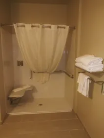 Cobblestone Hotel & Suites - Harborcreek - Bathroom