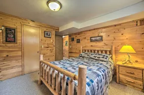 Lakefront Hawks Getaway - Fire Pit & Kayaks! - Interiör