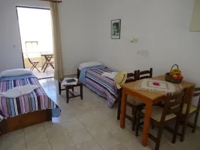 Two Three Bedroom Apt- Sea View Swimming Pool - Rom