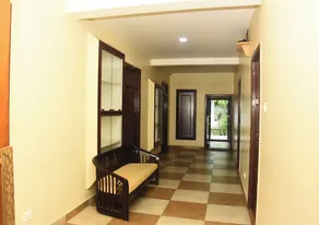 Temple stay - Uma Residency and Guest House - Exterior