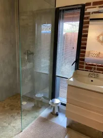 Les logis du forgeron-Gites avec piscine près d'Angers - Baño