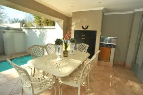 Adato Guesthouse - Pool