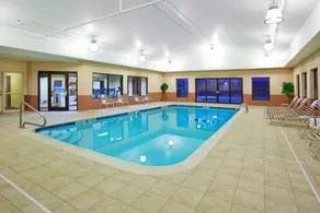 Holiday Inn Express Hotel & Suites Cleveland-Streetsboro by IHG - Piscine