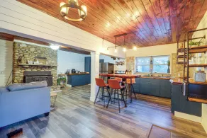 Rural Outdoor Oasis! Edgemont Cabin w/ Fire Pit - Intérieur