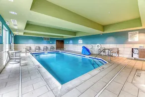 Holiday Inn Express & Suites - Rantoul by IHG - Piscine