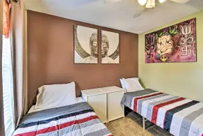 Hampton Home w/ Fireplace + Close to Beaches! - Interiör