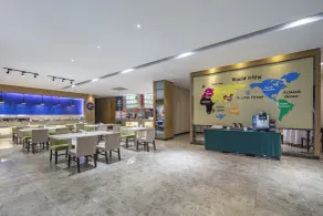 Holiday Inn Express Shanghai New Jinqiao by IHG - Restaurant