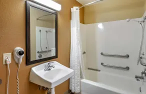  Relax Suites Extended Stay - La Mirada - Salle de bain
