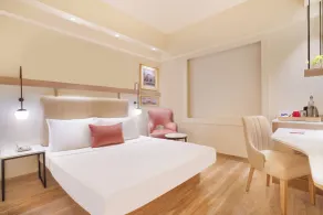 Lemon Tree Hotel, Delhi Airport - Room