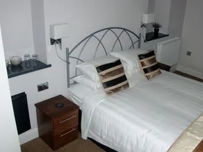 Farnham Hotel - Room