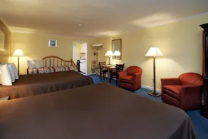 Cape Cod Harbor House Inn - Rum