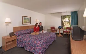 Econo Lodge Garden City - Savannah - Chambre