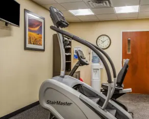 MainStay Suites Grand Island - Sala de fitness