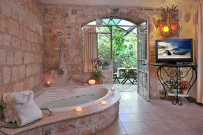 Pina Balev Inn - Bathroom