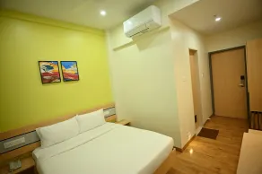 Hotel City Centre Latur - Chambre