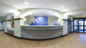 Holiday Inn Express Hotel & Suites Greenwood By IHG - Réception