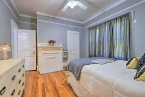 Spacious Lanett Haven w/ Sunroom + Large Deck - Interiør