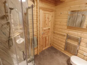 Leafy Hollow Lodge - Badezimmer