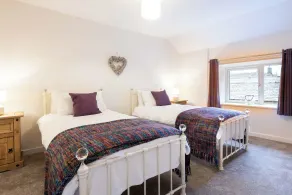 Dovestone Cottage - Chambre
