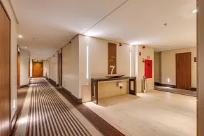 K Hotel - Habitación