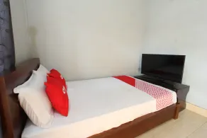OYO 93267 Barokah Rooms Syariah - Room