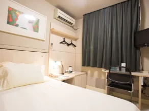 Microtel by Wyndham Kunming City Center - Zimmer